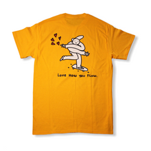 Afbeelding in Gallery-weergave laden, RAION &#39;Love How You Flow&#39; T-shirt (Ocher yellow)
